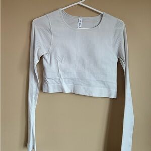 Lululemon swiftly long sleeve crop top with built in bra #lululemon #activewear